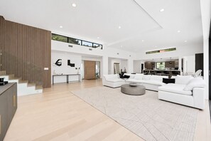 Interior - (Beverly Hills)