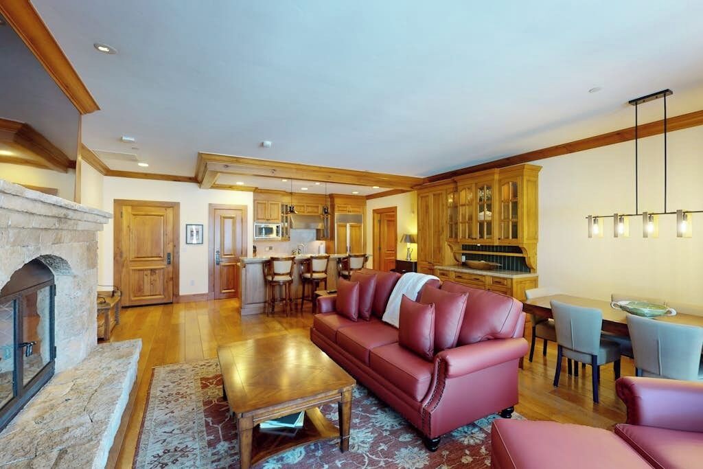 TV, fireplace, DVD player
