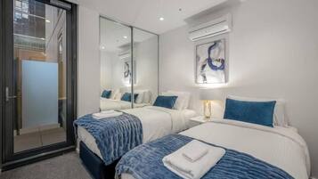 Departamento Deluxe, balcón | Tabla de planchar con plancha y wifi gratis
