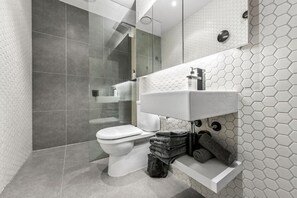 Studio cơ bản | Phòng tắm