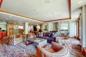 Lobby - Ground-floor, ski-in/out studio w/ high-speed WiFi & shared pool, hot tubs, W/D (Vail)
