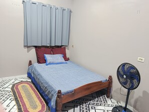 Iron/ironing board, WiFi, bed sheets - Vrbo Property (Santana)