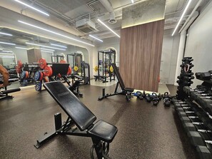 Fitness facility - Executive apt. +views +parking in beachside resort (Port Melbourne)