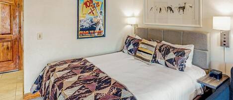Iron/ironing board, free WiFi, bed sheets