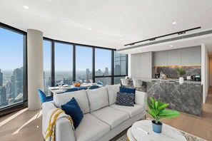 TV - Live in the clouds! 3BD luxury apt. in Southbank. (Southbank)
