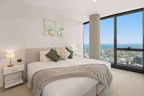 3 bedrooms, iron/ironing board, WiFi, bed sheets - Live in the clouds! 3BD luxury apt. in Southbank. (Southbank)
