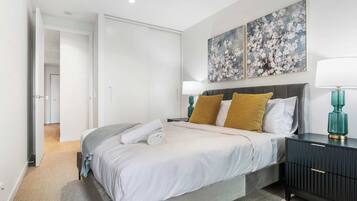 1 bedroom, desk, iron/ironing board, WiFi