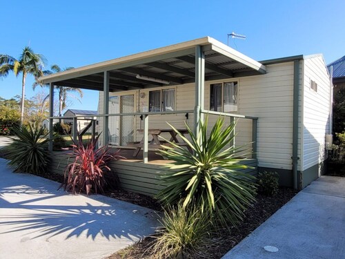 Yerriyong 2 - Family Cabin Sleeps 6 Mollymook