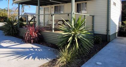 Yerriyong 2 - Family Cabin Sleeps 6 Mollymook
