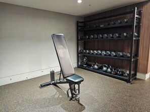 Fitness facility - Executive apt. +views +parking in beachside resort (Port Melbourne)