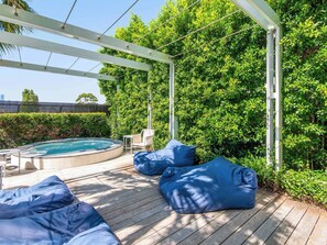 Terrace/patio - Executive apt. +views +parking in beachside resort (Port Melbourne)