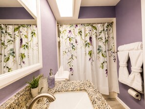 Bathroom - Pool Home w/ Backyard Oasis • Tampa • Sleeps 8 (Lutz)