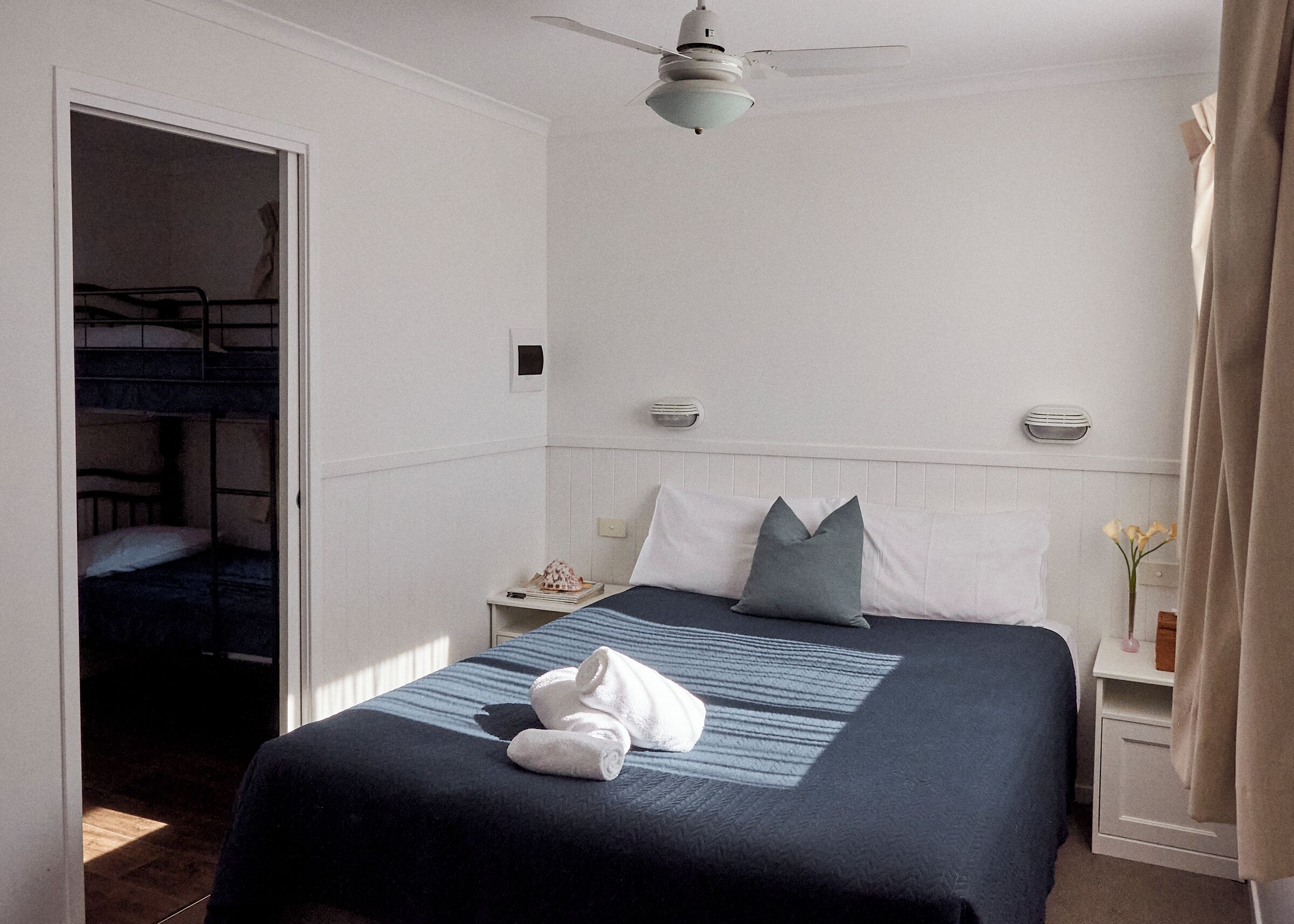 2 bedrooms, iron/ironing board, free WiFi, bed sheets