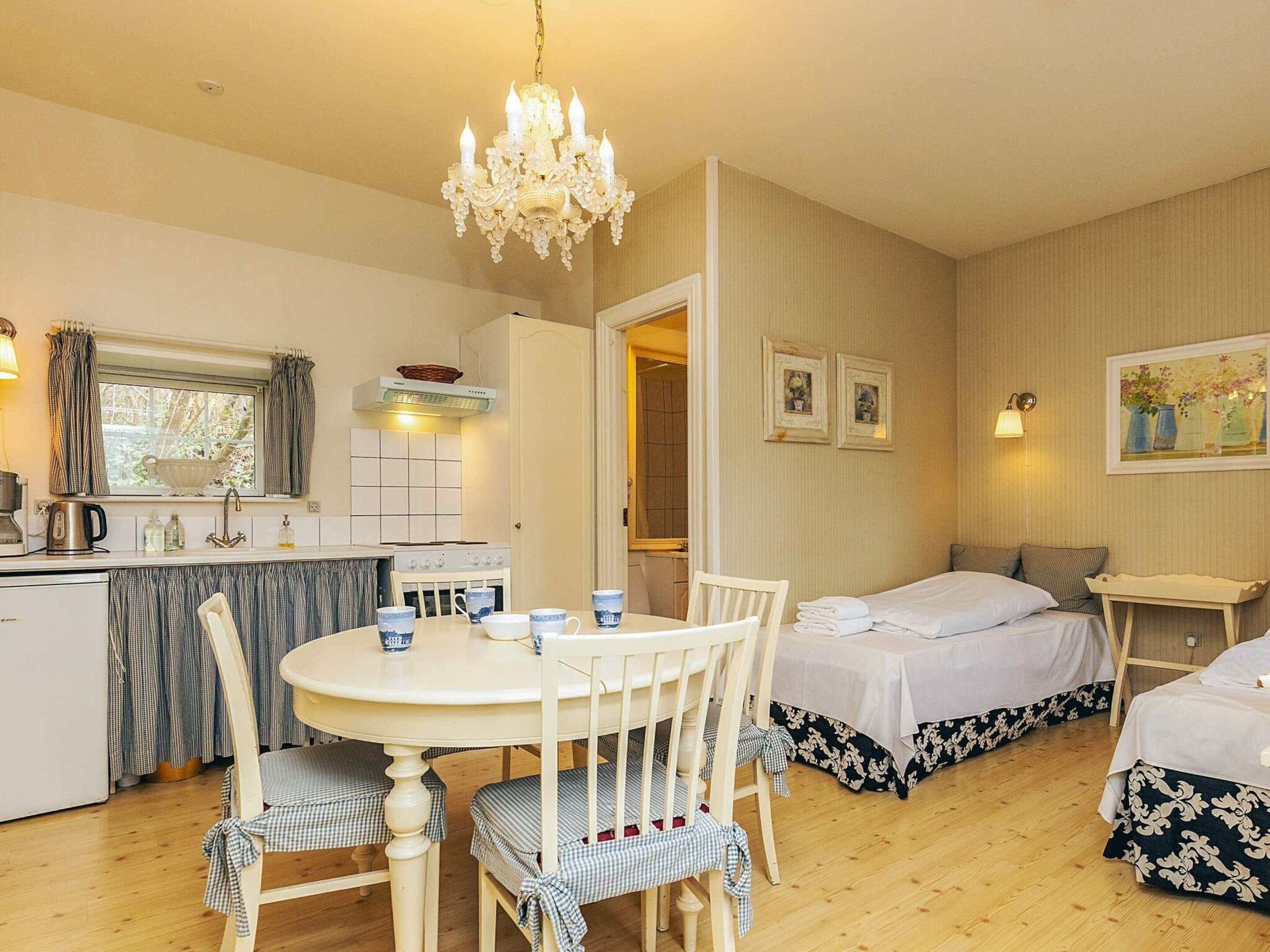 House | Dining