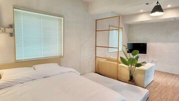 Family Double Room, Exclusive Use of the Floor, Self Check-in Message Check Required | Free WiFi