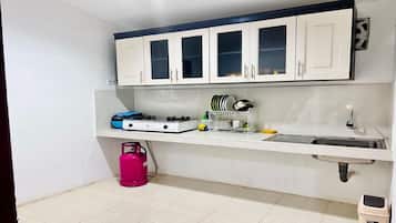 Villa familiar, 1 habitación, no fumadores, vistas al jardín | Cocina privada