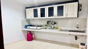 Villa familiar, 1 habitación, no fumadores, vistas al jardín | Cocina privada