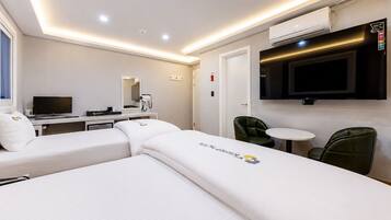 Premier Twin Room | Free WiFi