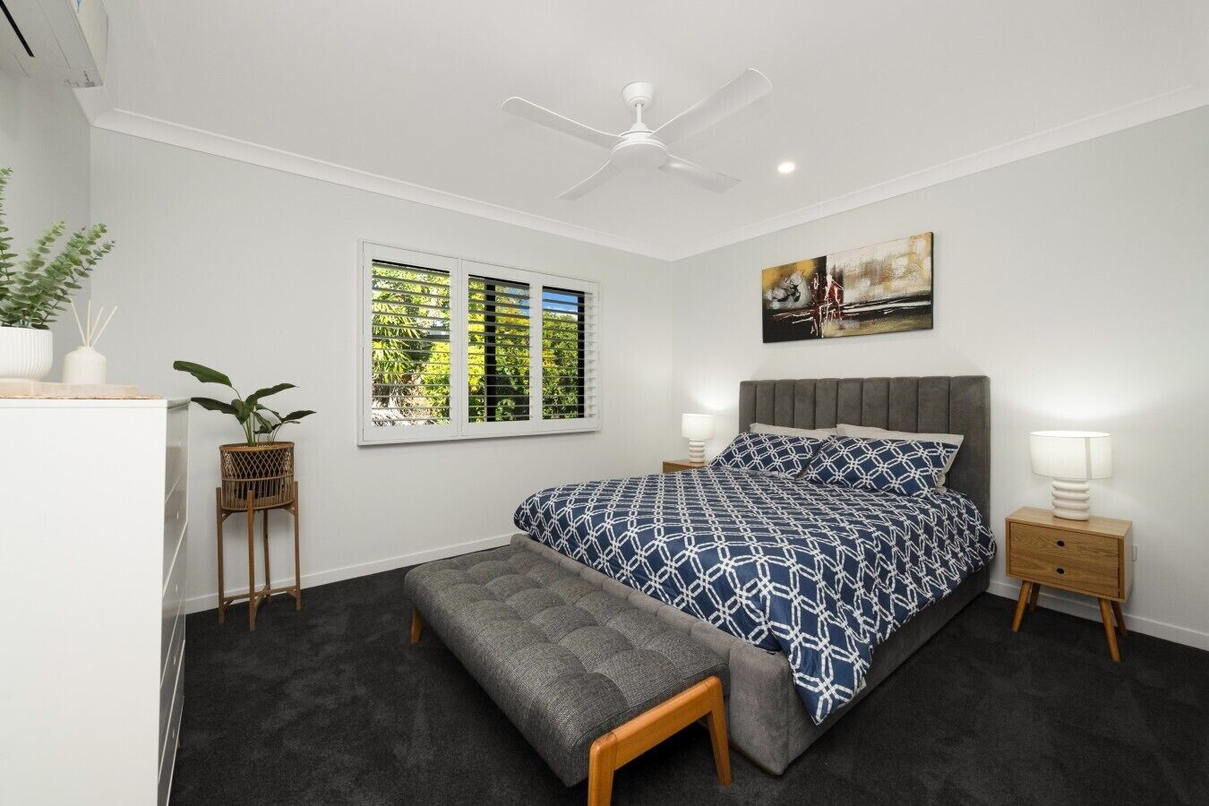 2 bedrooms, bed sheets