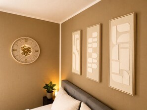 Interior - NUJU Rentals| Modern Studio|Parking lot | Close to the city center (Bielefeld)