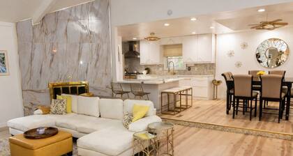 2 Miles to World Cup 3BR 3BA Ensuites Sauna Theater