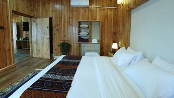 Superior Suite, Balcony, Mountain View | In-room safe, soundproofing, iron/ironing board, free WiFi