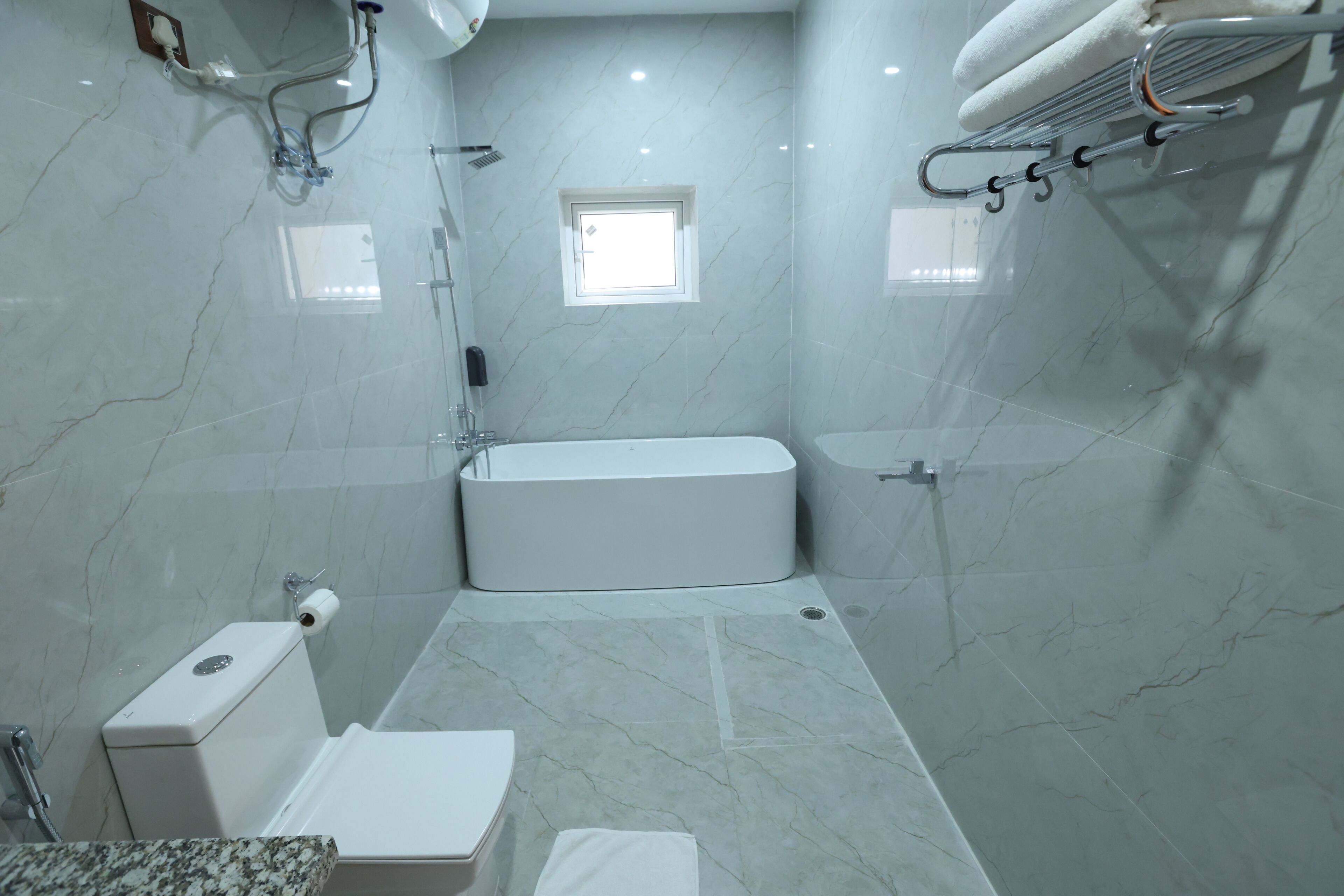 Superior Suite, Balcony, Mountain View | Bathroom | Slippers