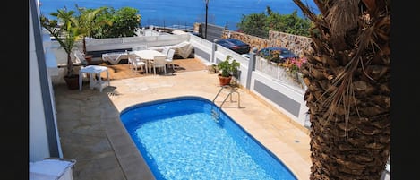 Utomhuspool