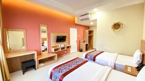 Habitación superior con 1 cama matrimonial o 2 individuales, balcón, vista al mar | Wifi gratis 