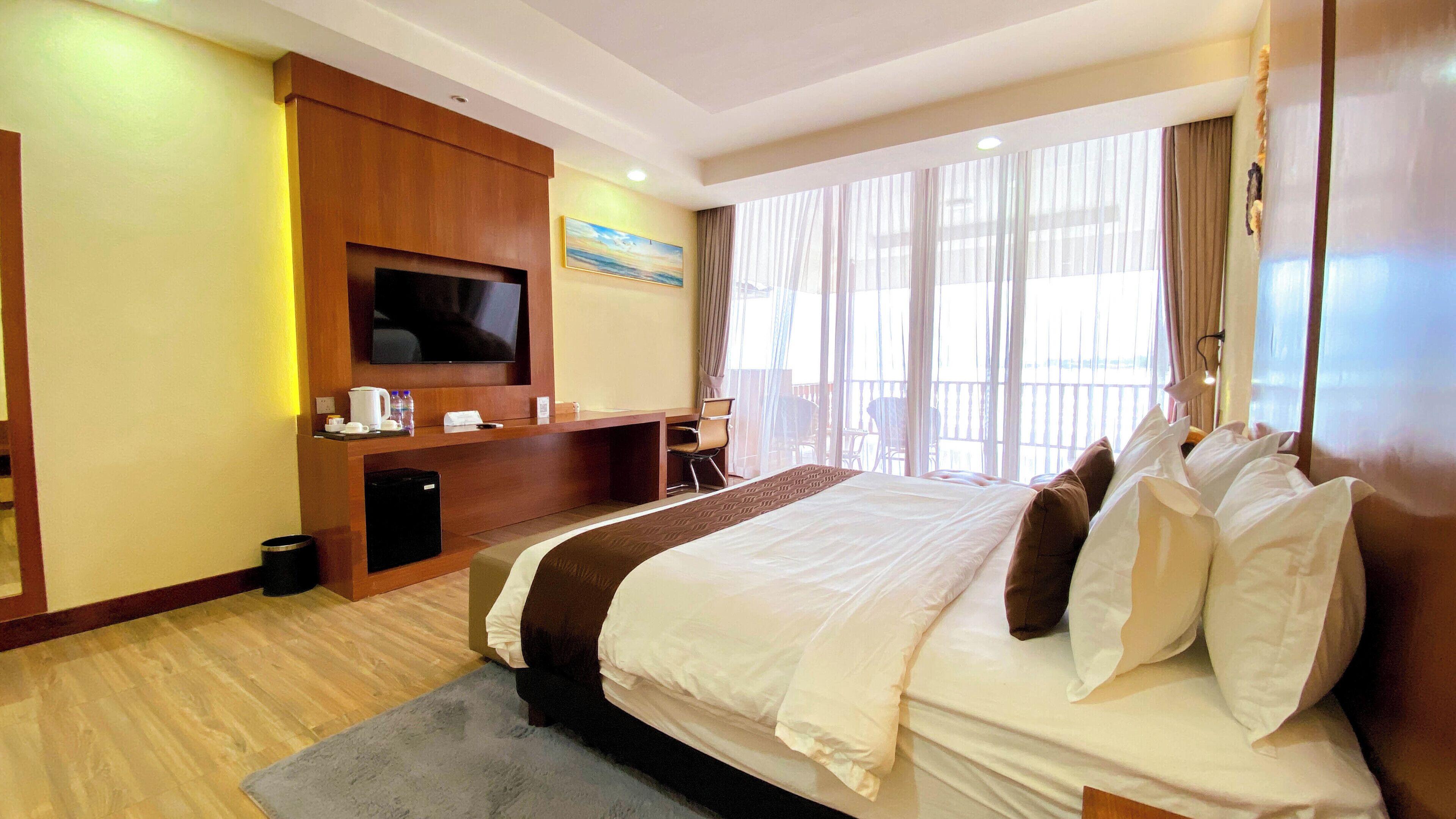 Junior Suite, Sea View | WiFi (free), bed sheets