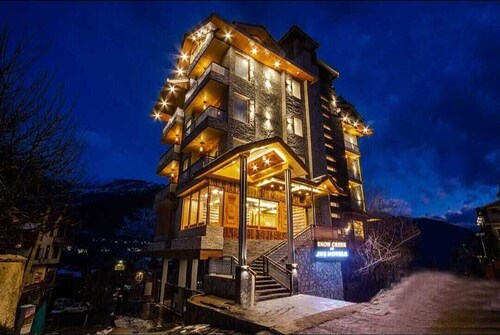 Snow Creek By JNS Hotels CentrallyHeated