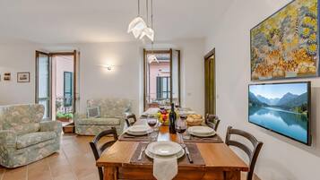 Appartement Standard, 2 chambres, 2 salles de bains (Apt. Annamaria: Family-Friendly 2BR) | Restauration