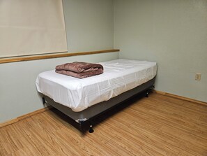Bed sheets - 1-bedroom apartment in Valdez (Valdez)