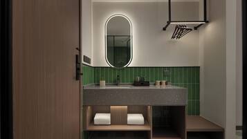 Deluxe Double Room, City View | Bathroom | Shower, free toiletries, hair dryer, towels