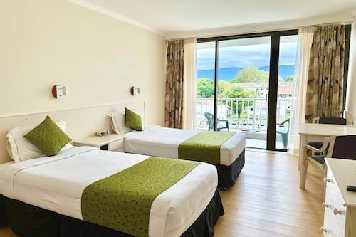 Twin Room, Mountain View