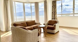 Interior - The Oceanfront Cairns (Cairns)