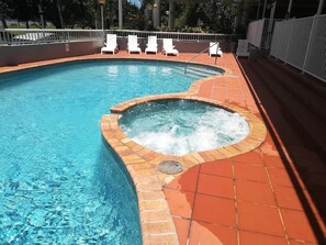 Exterior - The Oceanfront Cairns (Cairns)