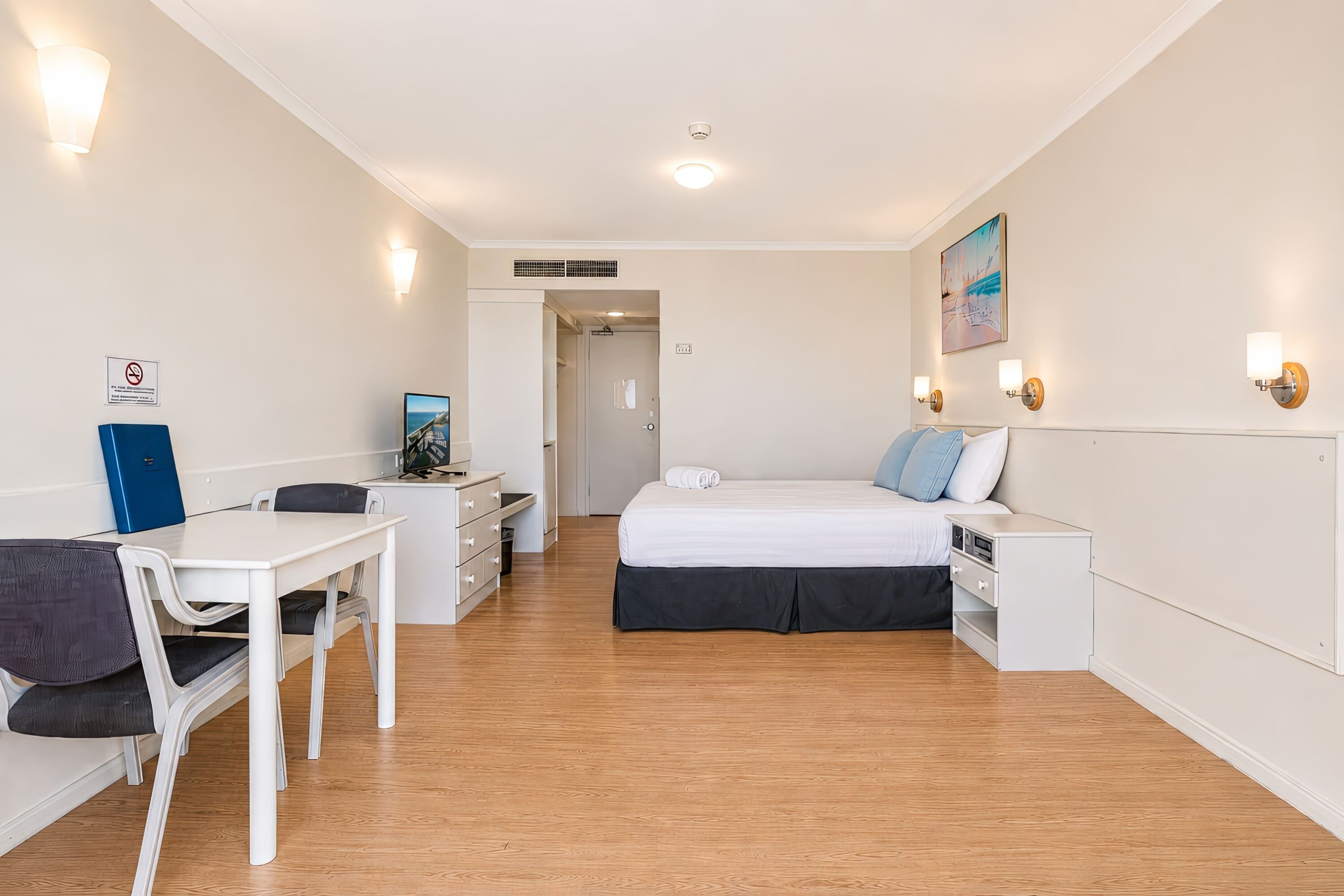 Deluxe Double Room, Ocean View | Iron/ironing board, free WiFi, bed sheets