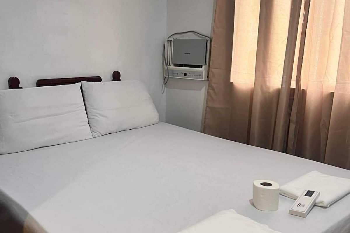 Double or Twin Room, Air conditioning | Desk, free WiFi, bed sheets