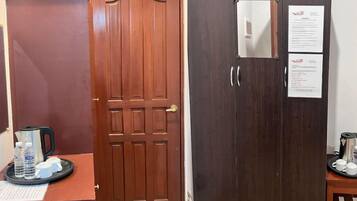Double or Twin Room, Air conditioning | Desk, free WiFi, bed sheets