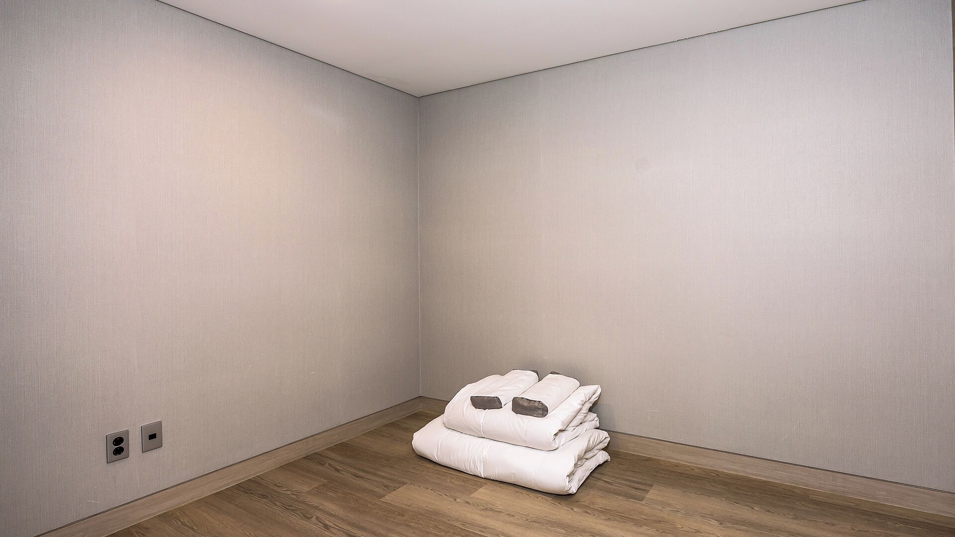 Noble A (Uncooked) | Free WiFi, bed sheets