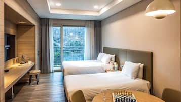 Premier-Doppelzimmer | Babybetten, kostenloses WLAN, Bettwäsche