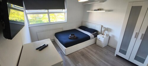 Room-ensuite Room Near City Centre & Riv