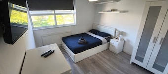 Room-ensuite Room Near City Centre & Riv