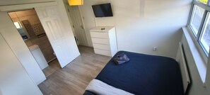 Room, 1 Bedroom - Room-ensuite Room Near City Centre & Riv (Chelmsford)