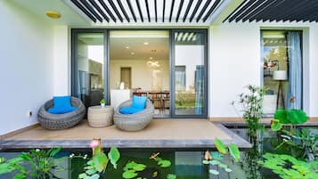 Villa, 3 Bedrooms, Patio, Courtyard View | Outdoor dining
