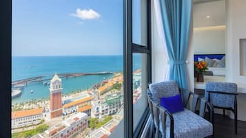 Lejlighed - 3 soveværelser - balkon - havudsigt | Skrivebord, gratis Wi-Fi, sengetøj