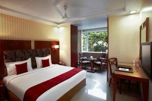 Desk, free WiFi - Hotel Diamond Inn By Hint Hotels Pvt Ltd (New Delhi)