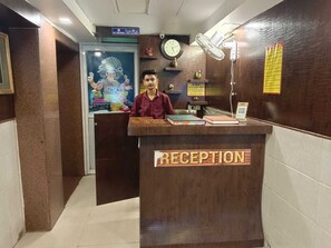 Lobby - Hotel Diamond Inn By Hint Hotels Pvt Ltd (New Delhi)