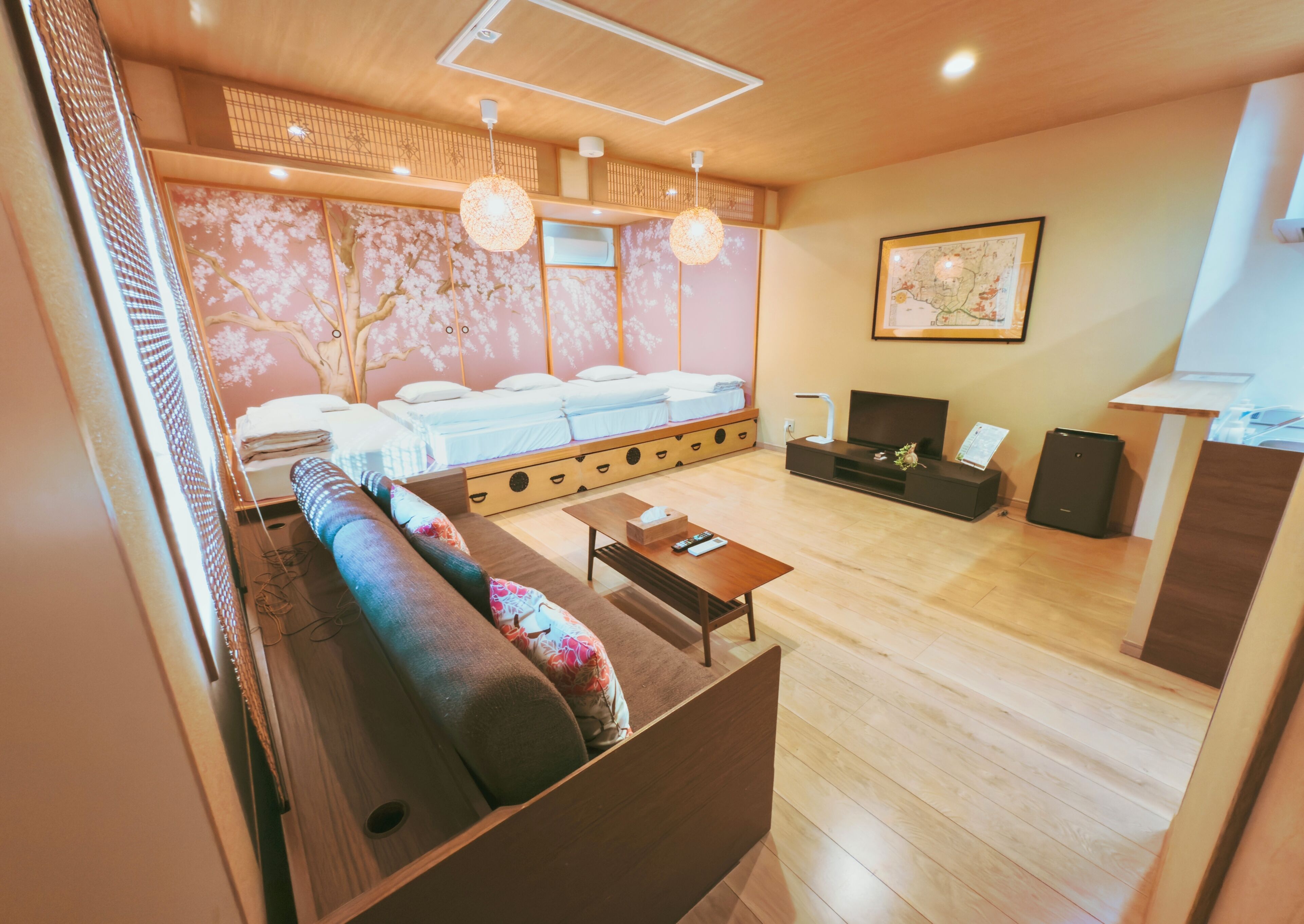 Desk, laptop workspace, free WiFi